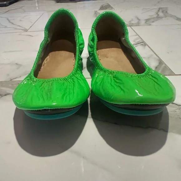 Galactic Green size 7 Tieks - Picture 2 of 4